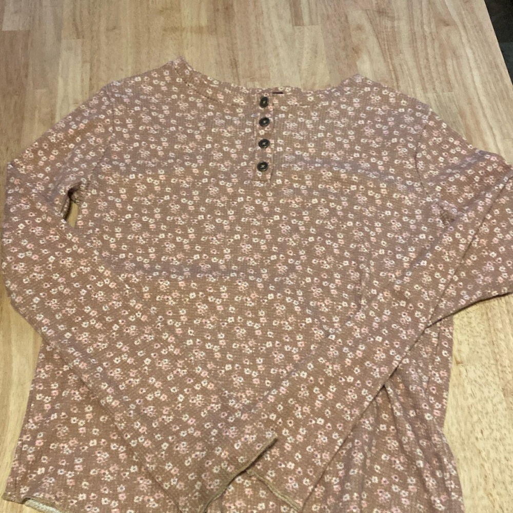 Girls size 14-16 long- sleeve floral top